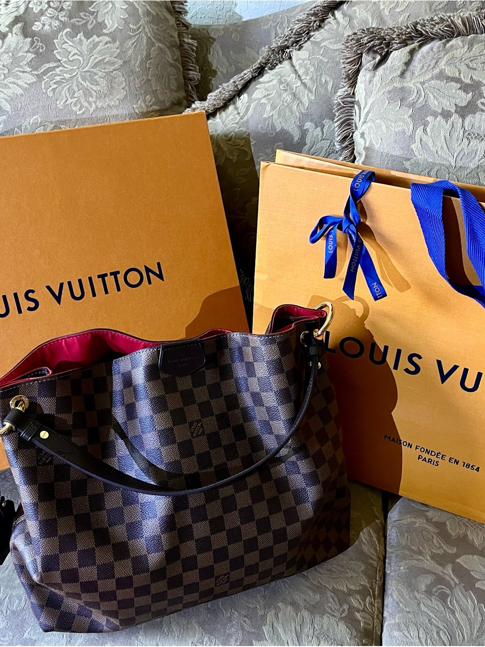 Louis Vuitton Damier Ebene Shoulder Bag with Red Interior and Gold Hardware - Picture 2 of 4